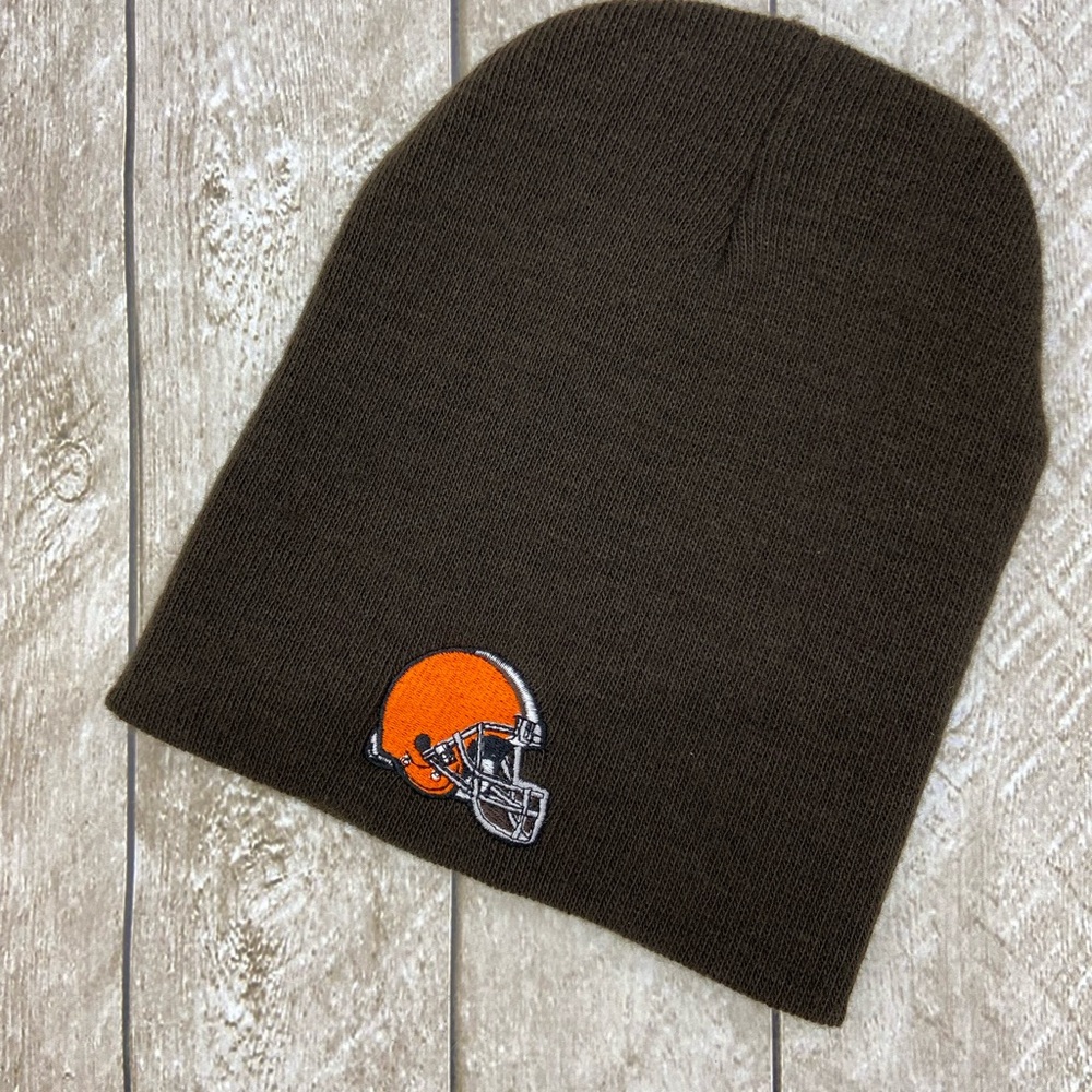 NWOT Browns Knit Beanie with Orange Helmet Design, NFL Team Shop